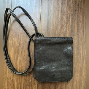Simple all leather black crossbody bag. Very good condition! Soft leather